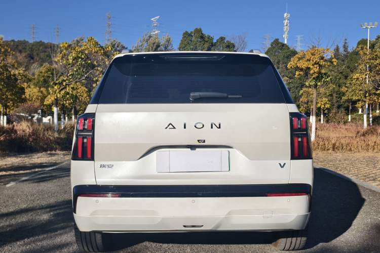 Used AION V 2024 Aion Tyrannosaurus 650 Smart Premium Edition
