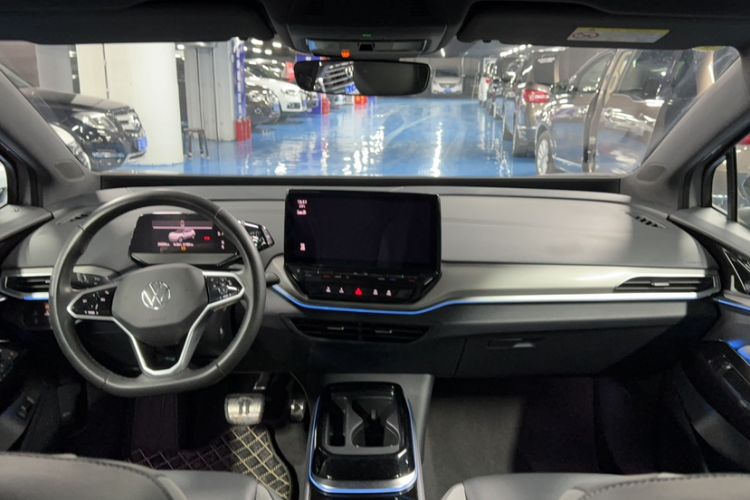 Used Volkswagen ID.4 CROZZ 2021 Long-Range PRO Two-Wheel Drive Version
