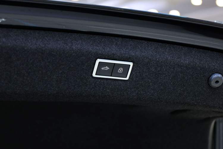 Used Volkswagen Phideon 2021 380TSI Prestige Edition
