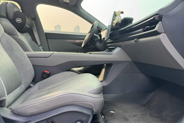 Used Lynk & Co 07 2024 EM-P 126 Long-Range Ultra
