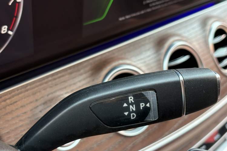 Used Mercedes-Benz E-Class 2019 E 260 L