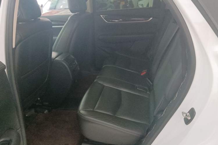 Used Cadillac XT5 2018 25T Luxury Model