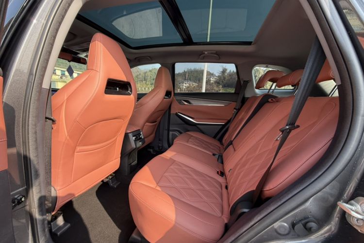 Used Changan CS75 PLUS 2023 3rd Generation 1.5T Automatic Prestige Model
