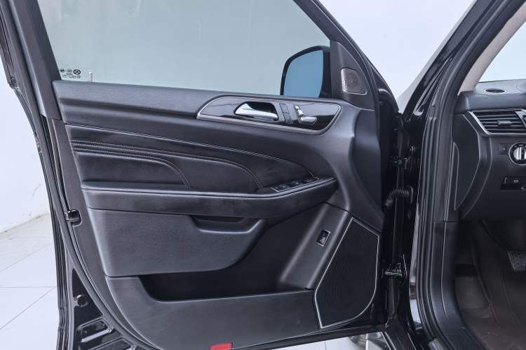 Used  BJ90 2021 4.0T Prestige Edition
