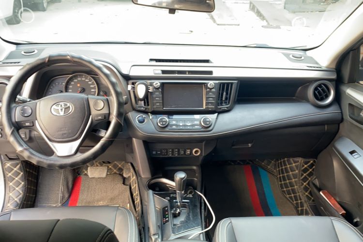 Used Toyota RAV4 2019 2.0L CVT Two-Wheel Drive Comfort Edition China VI Standard
