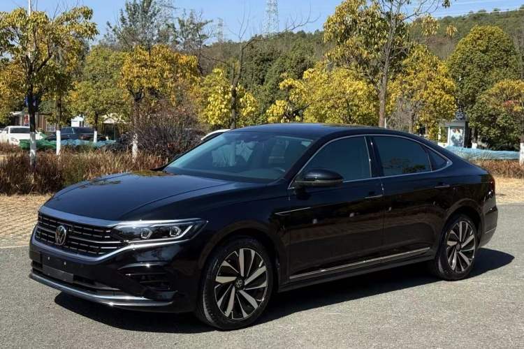 Used Volkswagen Passat 2022 330TSI Luxury Edition Custom Version