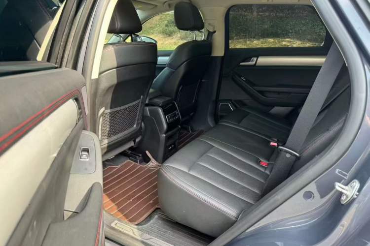 Used BYD Tang New Energy 2018 DM 2.0T All-Wheel Drive Smart Connectivity Luxury Model 7 Seats China V Emission Standard
