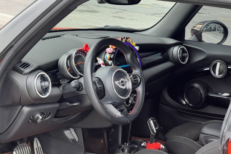 Used MINI MINI 2018 1.5T COOPER Racing Driver