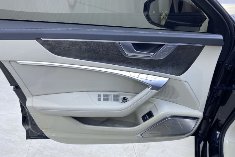 Used Audi A6L 2023 Updated 55 TFSI quattro Prestige Elegant Edition
