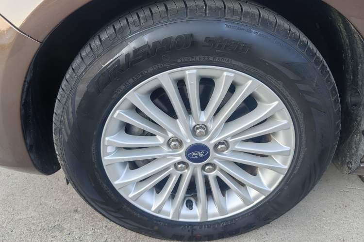 Used Ford Escort 2015 1.5L Manual Comfort Model
