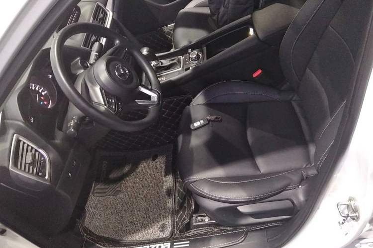 Used Mazda Mazda 3 Axela 2017 Sedan 1.5L Automatic Luxury Model Emission Standard China V
