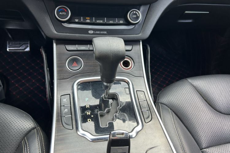 Used Land X7 2015 2.0T Panoramic Prestige Edition
