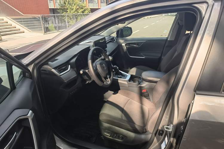 Used Toyota RAV4 2020 Dual-Engine 2.5L E-CVT Four-Wheel Drive Elite Edition
