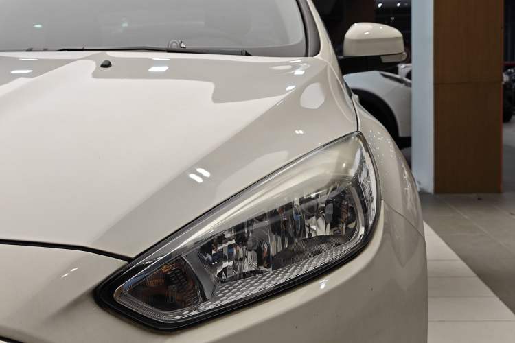 Used Ford Focus 2017 Sedan 1.6L Automatic Fashion Edition Smart Drive Version