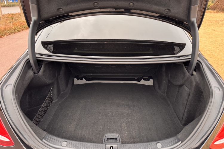 Used Mercedes-Benz E-Class 2019 E 200 L