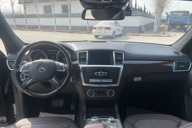 Used Mercedes-Benz M-Class 2014 ML 400 4MATIC Luxury Model