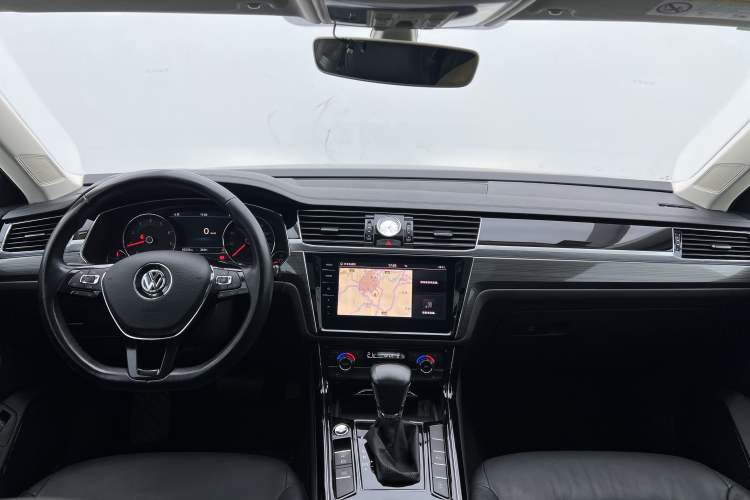 Used Volkswagen Phideon 2018 Revised Version 380TSI Two-Wheel Drive Business Edition
