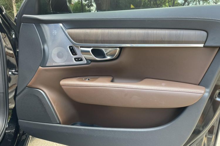 Used Volvo S90 2023 B5 Luxury Smart Edition
