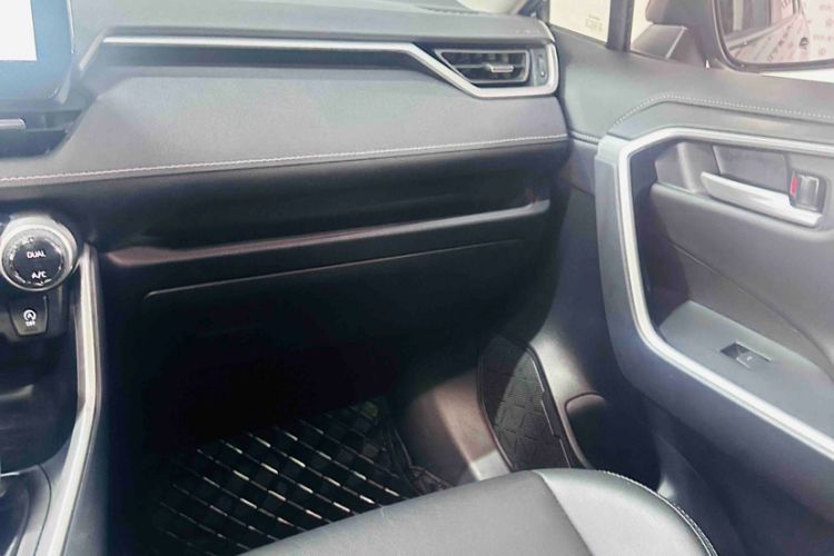 Used Toyota Wildlander 2023 2.0L CVT Two-Wheel Drive Luxury PLUS Edition