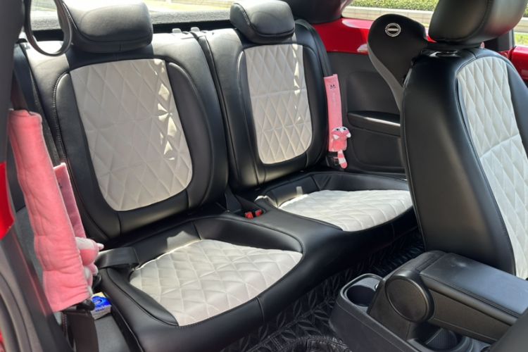 Used Volkswagen Beetle 2015 180TSI model
