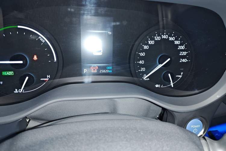 Used Toyota Sienna 2023 2.5L Hybrid Deluxe Edition
