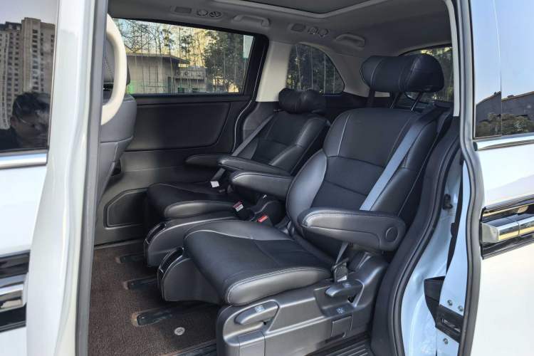 Used Honda Elysion 2024 2.0L eHEV Classic Edition