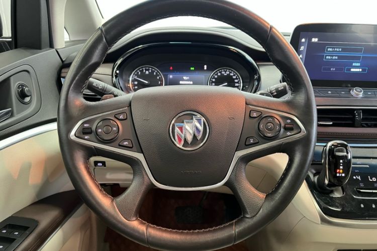 Used Buick GL8 2021 Land Cruiser Executive Class 652T Luxury Model
