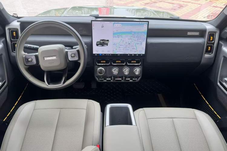 Used  V23 2025 501 Four-Wheel Drive Intelligent Driving Version
