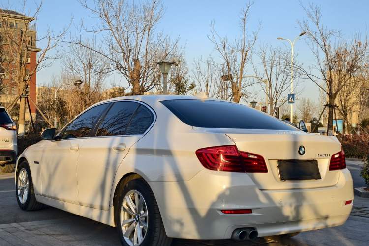 Used BMW 5 Series 2015 520i Elegant Edition