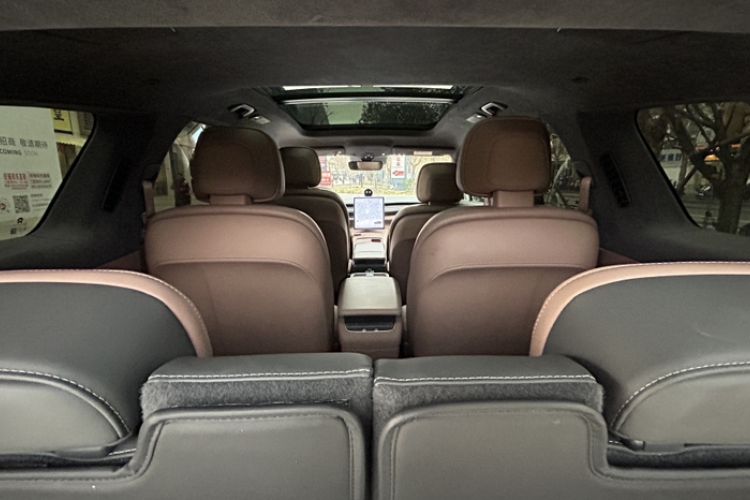 Used Nio ES8 2023 75 kWh Executive Edition
