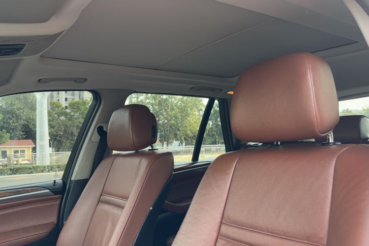 Used BMW X5 2011 xDrive35i Leading Model