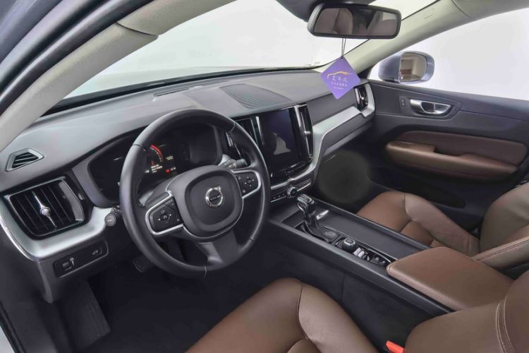 Used Volvo XC60 2019 T5 4x4 Smart Edition China V Standard
