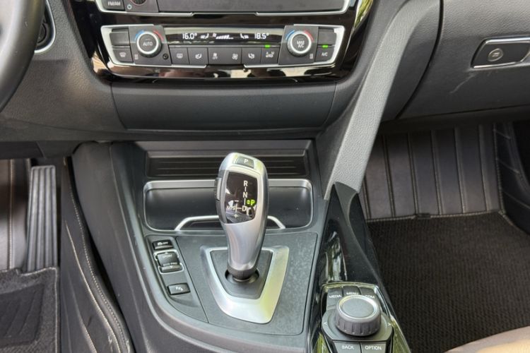 Used BMW 3 Series 2018 320Li Fashion Model
