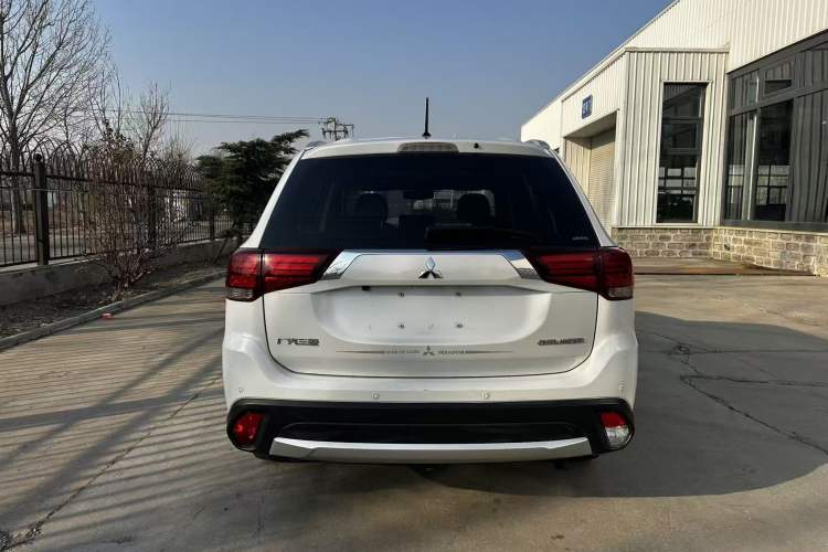 Used Mitsubishi Outlander 2016 2.4L 4x4 Elite Edition 5 Seats
