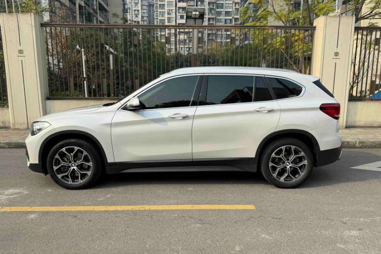 Used BMW X1 2020 sDrive25Li Leading Model
