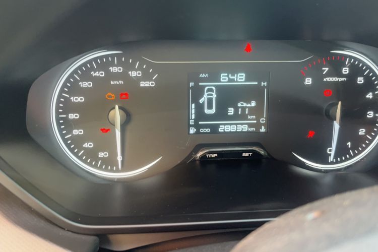 Used Wuling Alvez 2022 1.5L Manual Free-Style Model
