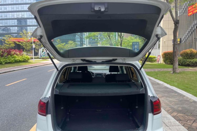 Used Volkswagen Golf Sportsvan 2016 1.6L Automatic Comfort Model
