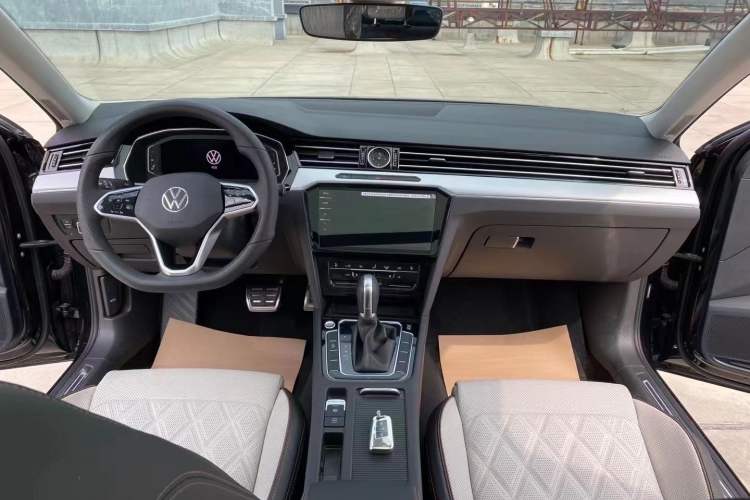 Used Volkswagen Magotan 2023 2 Million Units Commemorative Edition 330TSI DSG Luxury Version
