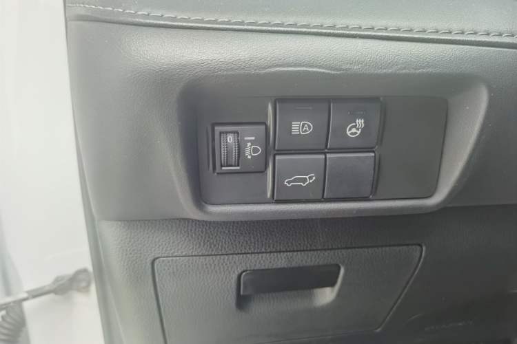 Used Toyota Highlander 2022 Dual-Engine 2.5L Four-Wheel Drive Prestige Version 7 Seats