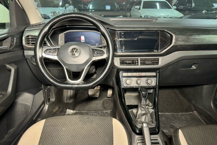 Used Volkswagen Tacqua 2020 1.5L Automatic Yue
