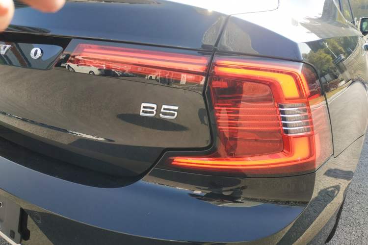 Used Volvo S90 2025 B5 Zhiyi Luxury Edition
