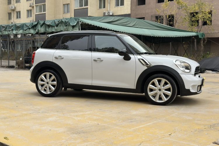 Used  Countryman 2014 1.6T COOPER S
