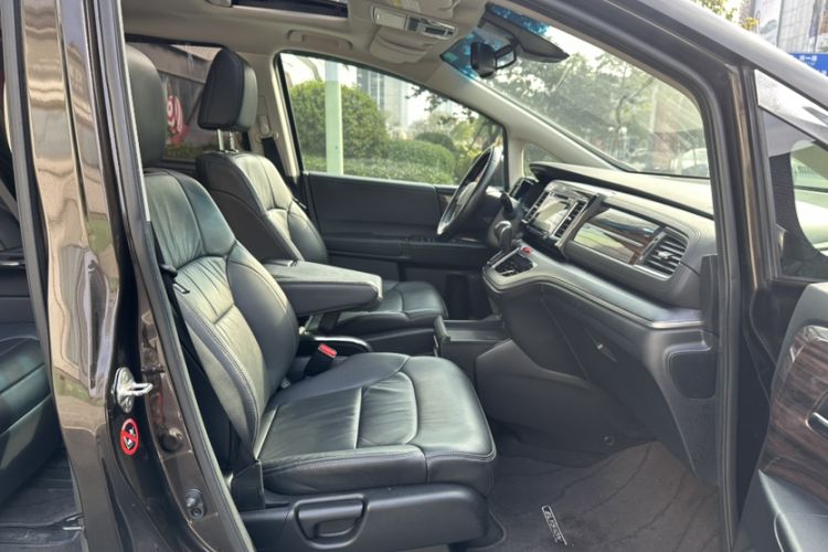 Used Honda Elysion 2016 2.4L Supreme Edition