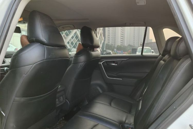 Used Toyota RAV4 2021 2.0L CVT Two-Wheel Drive Fashion Edition
