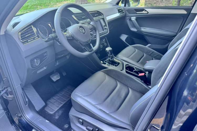 Used Volkswagen Tiguan L 2018 330TSI Automatic Two-Wheel Drive Luxury Edition
