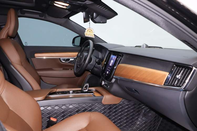 Used Volvo S90 2024 B5 Zhiyi Luxury Edition
