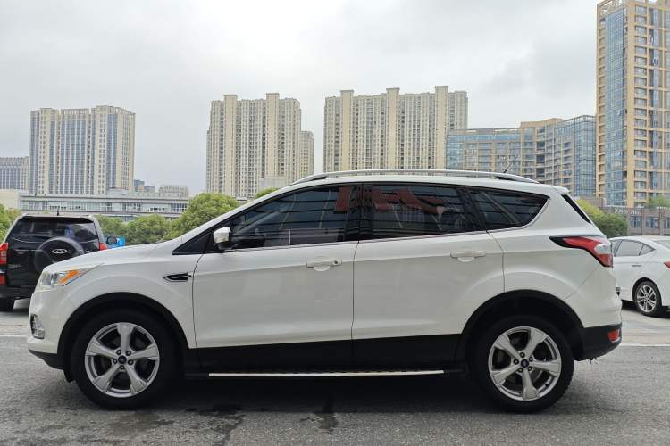 Used Ford Kuga 2017 EcoBoost 180 Two-Wheel-Drive Tiger Leap Model
