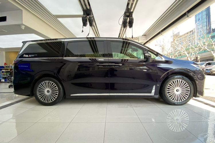 Used VOYAH Dream 2025 PHEV Four-Wheel Drive Prestige Kunpeng Edition