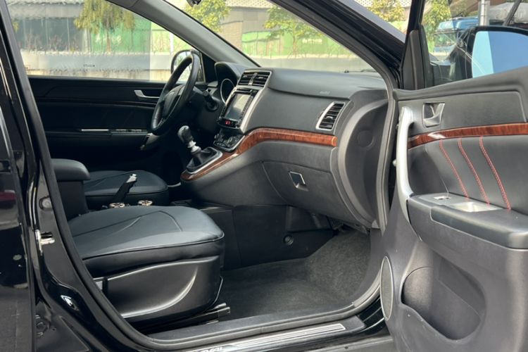 Used Haval H6 2017 Red-Label Sport Edition 1.5T Manual Two-Wheel Drive Elite Model
