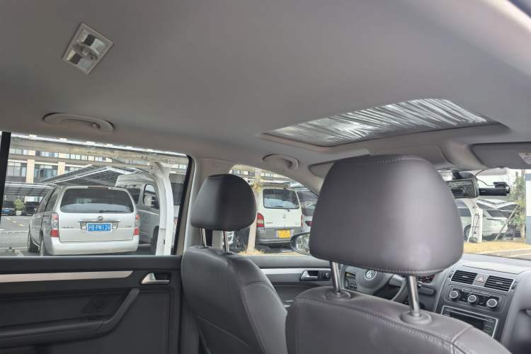 Used Volkswagen Touran 2015 1.4T DSG Comfort Edition 5 Seats
